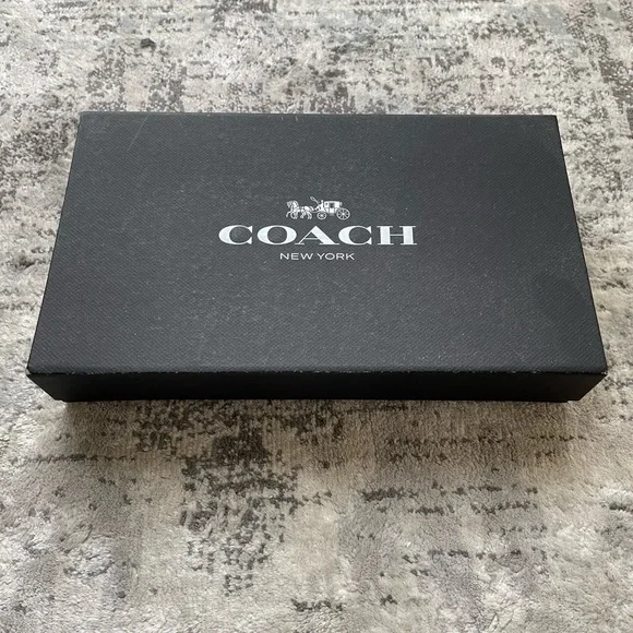 Coach Black Leather Wallet with NYC Landmark Design - Picture 7 of 7
